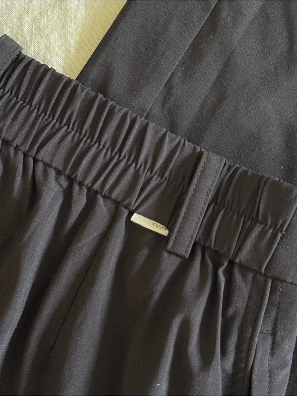Vuori Villa Trousers Tailored Pants - Picture 9 of 9